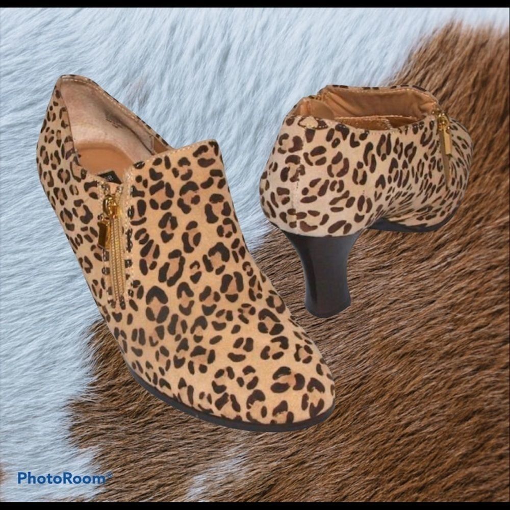 EUC AJ Valenci Animal Print Booties ADORABLE!